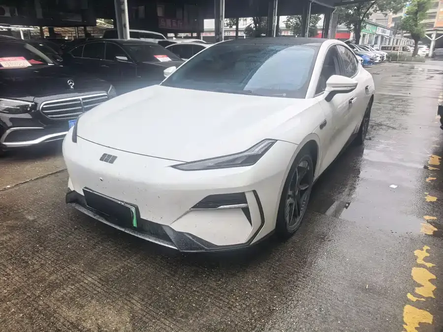 Geely Galaxy E8 2024