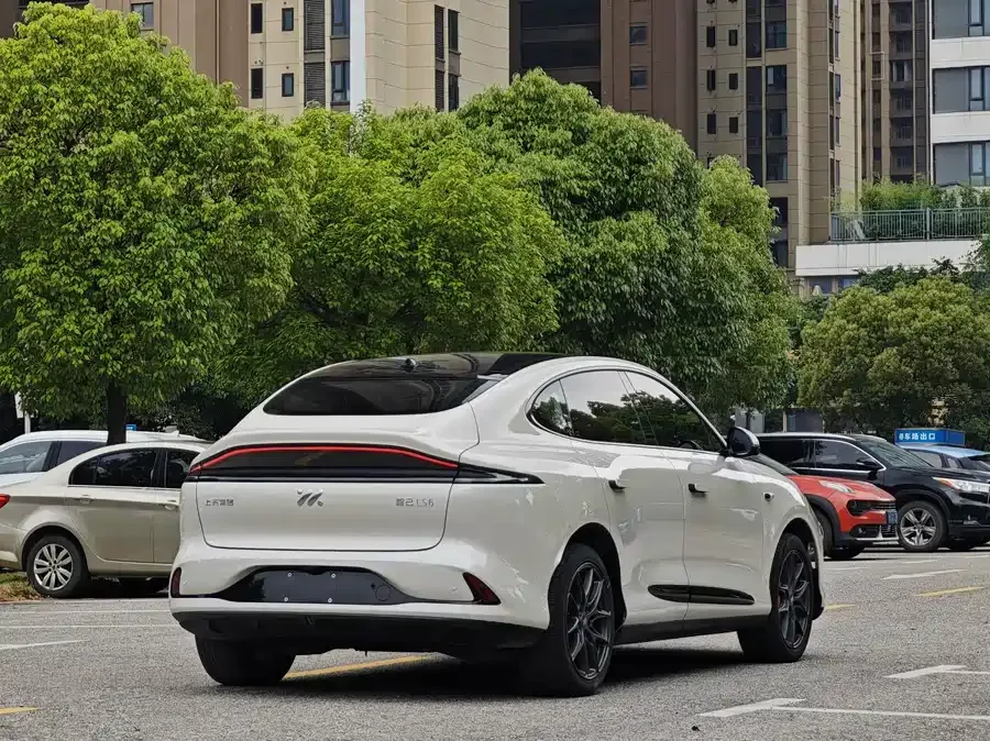 IM Motors LS6 Zhiji LS6 2023 Max Standard Edition 2024 — миниатюра 5
