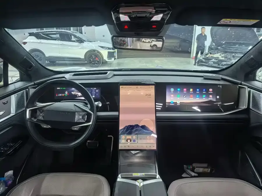 HiPhi Y Gaohe HiPhi Y 2023 765km flagship version 2023 — миниатюра 4