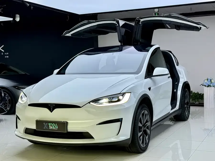 Tesla Model X 2023