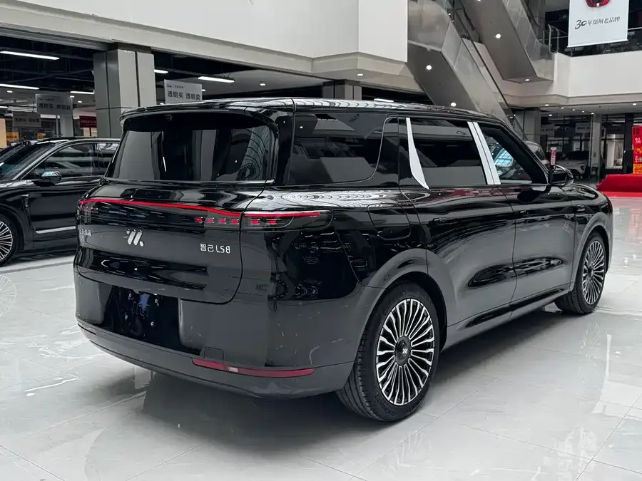 Zhiji Smart LS8 Smart LS8 2026 52 Max+ Luxury Six-Seater 2026 — миниатюра 2
