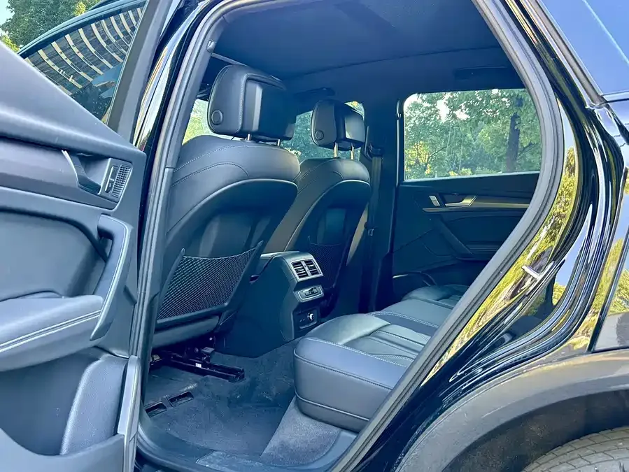 Audi Q5L 2024 45 TFSI Luxury Dynamic Edition 2024 — миниатюра 4