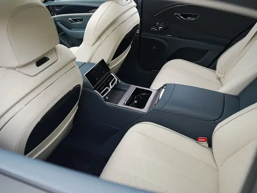 Bentley Flying Spur PHEV Flying Spur Plug-in Hybrid 2025 4.0T V8 Mulliner 2025 — миниатюра 3
