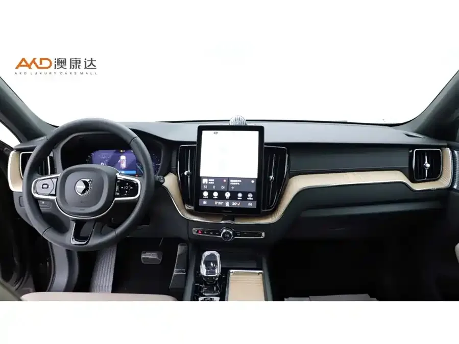 Volvo XC60 Plug-in Hybrid 2026 Long Range AWD Inscription Luxury Edition 2025 — миниатюра 2