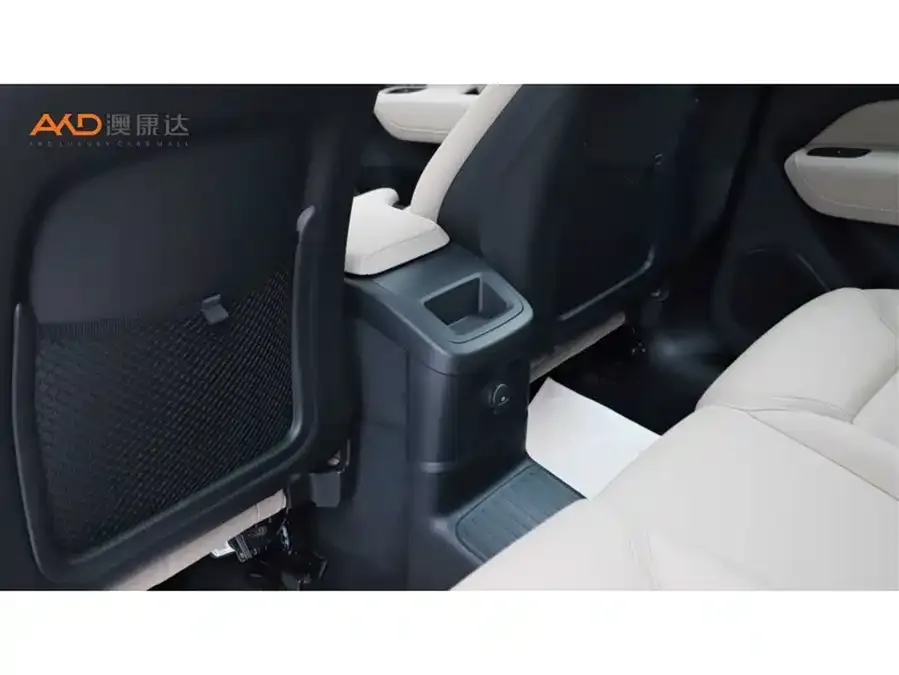 Volvo XC60 Plug-in Hybrid 2026 Long Range AWD Inscription Luxury Edition 2025 — миниатюра 3