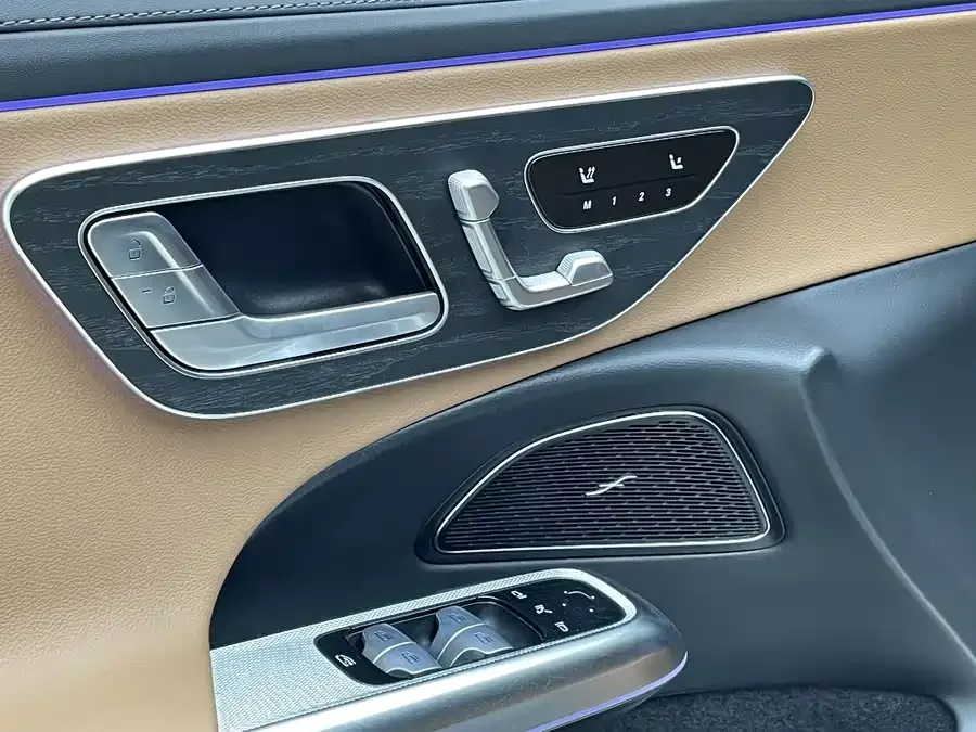 Mercedes-Benz E-Class Mercedes-Benz E-Class 2024 facelift E 300 L stylish sports model 2024 — миниатюра 3