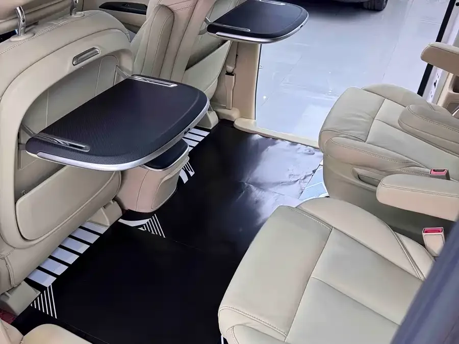 Buick GL8 2023 ES Lu Zun Premium Edition 2022 — миниатюра 4