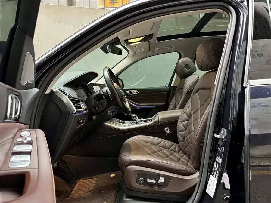 BMW X5 2022 xDrive 30Li M Sport Package 2022 — миниатюра 3