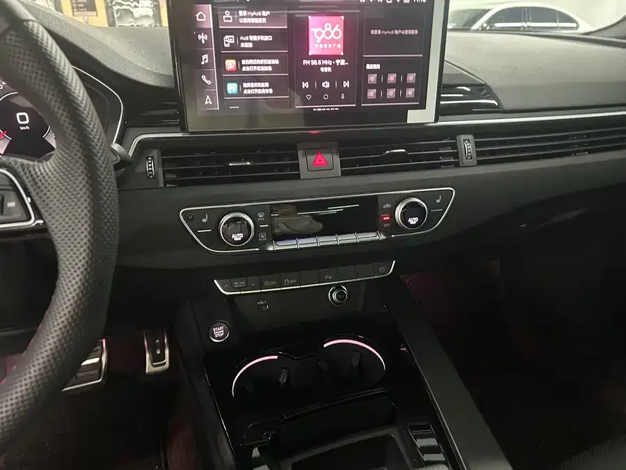 Audi a4 l 2025 2 million units Enjoyable Edition 40 TFSI Fashion Dynamic Edition 2025 — миниатюра 3