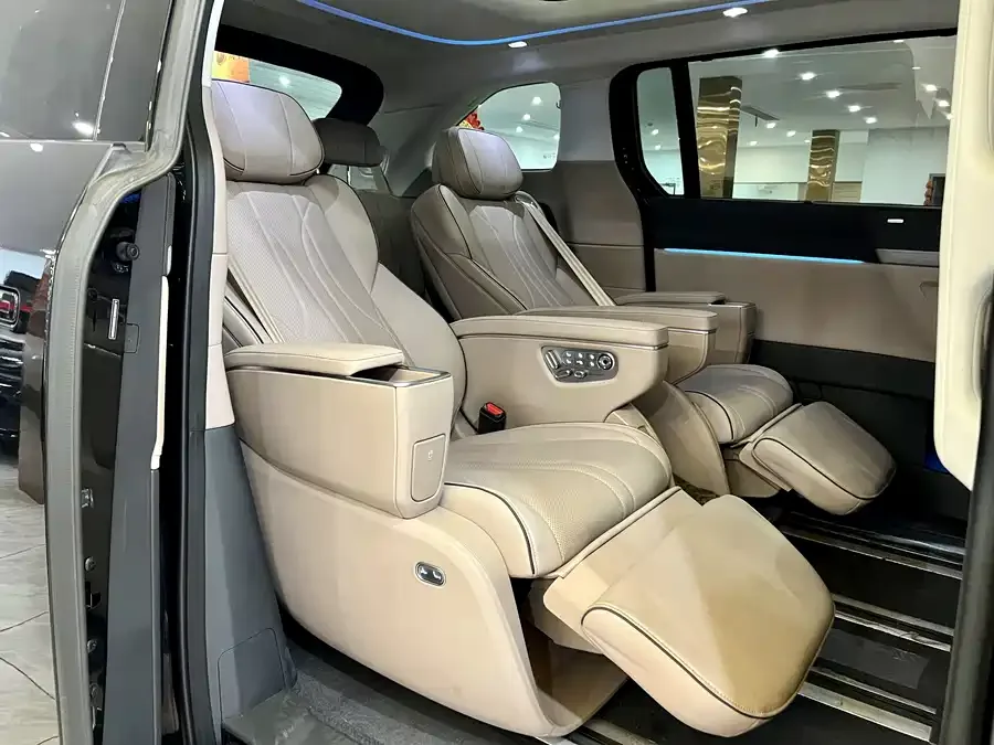 XPeng XPeng X9 XPeng X9 2025 model, pure electric, 740km ultra-long range (Max). 2025 — миниатюра 4
