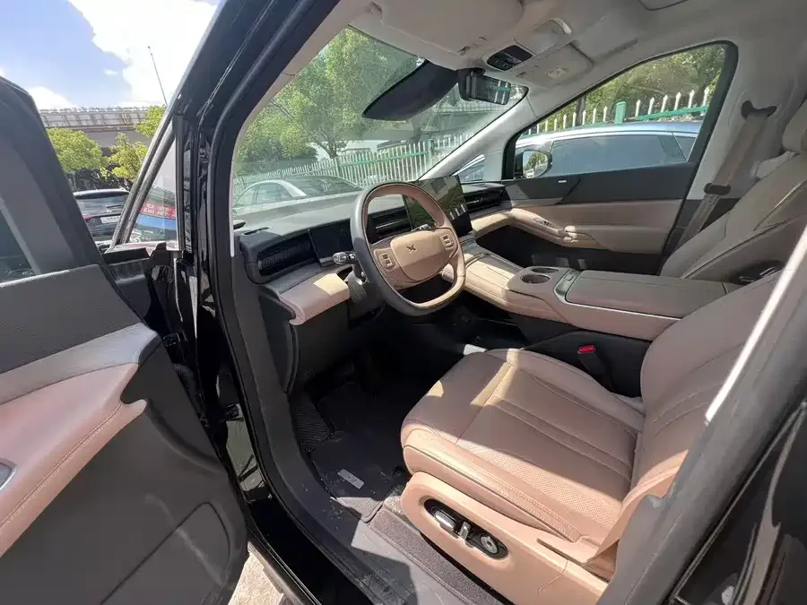 XPeng XPeng X9 XPeng X9 2025 Pure Electric 650km Long Range Max 2025 — миниатюра 4
