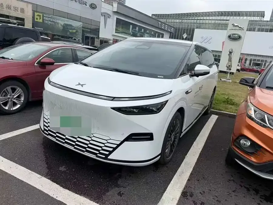 XPeng XPeng X9 2025