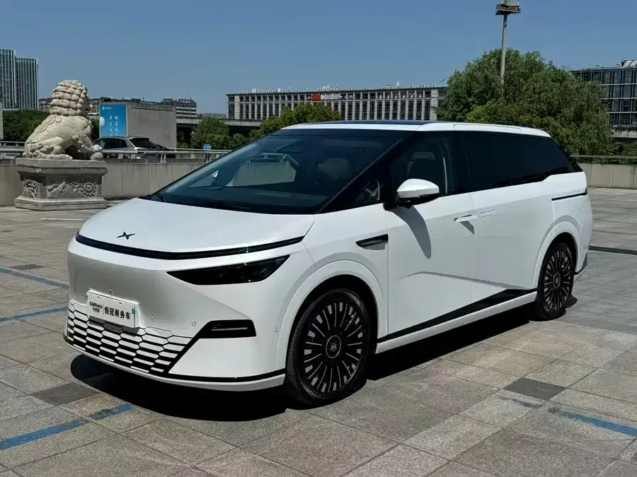 XPeng XPeng X9 2025