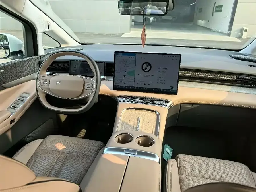 XPeng XPeng X9 XPeng X9 2025 model, pure electric, 740km ultra-long range (Max). 2025 — миниатюра 5