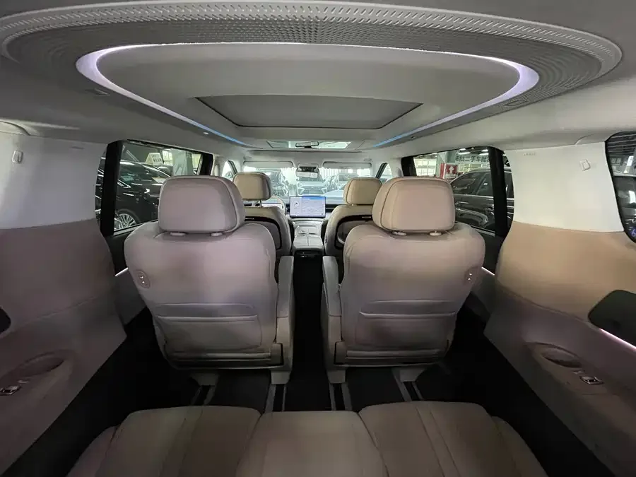 XPeng XPeng X9 XPeng X9 2025 model, pure electric, 740km ultra-long range (Max). 2025 — миниатюра 4
