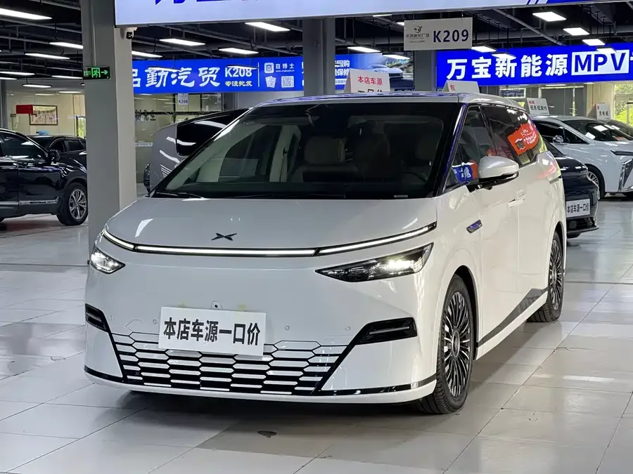XPeng XPeng X9 2025