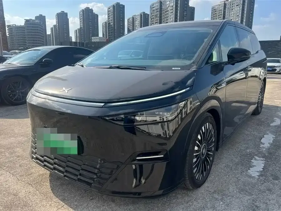 XPeng XPeng X9 2025