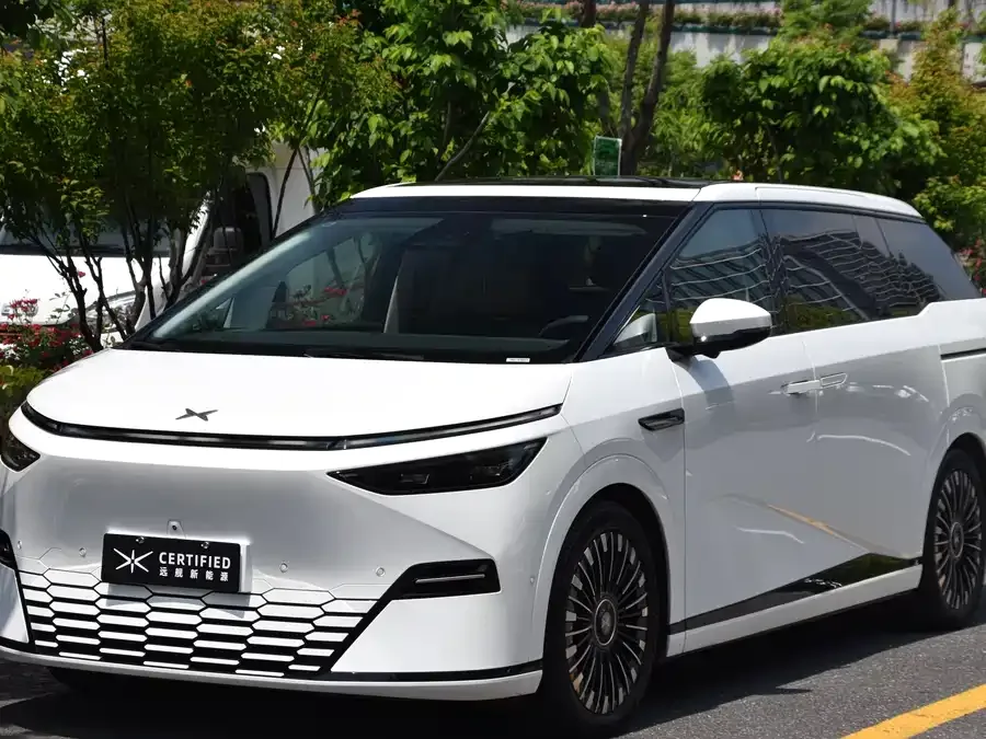 XPeng XPeng X9 2025