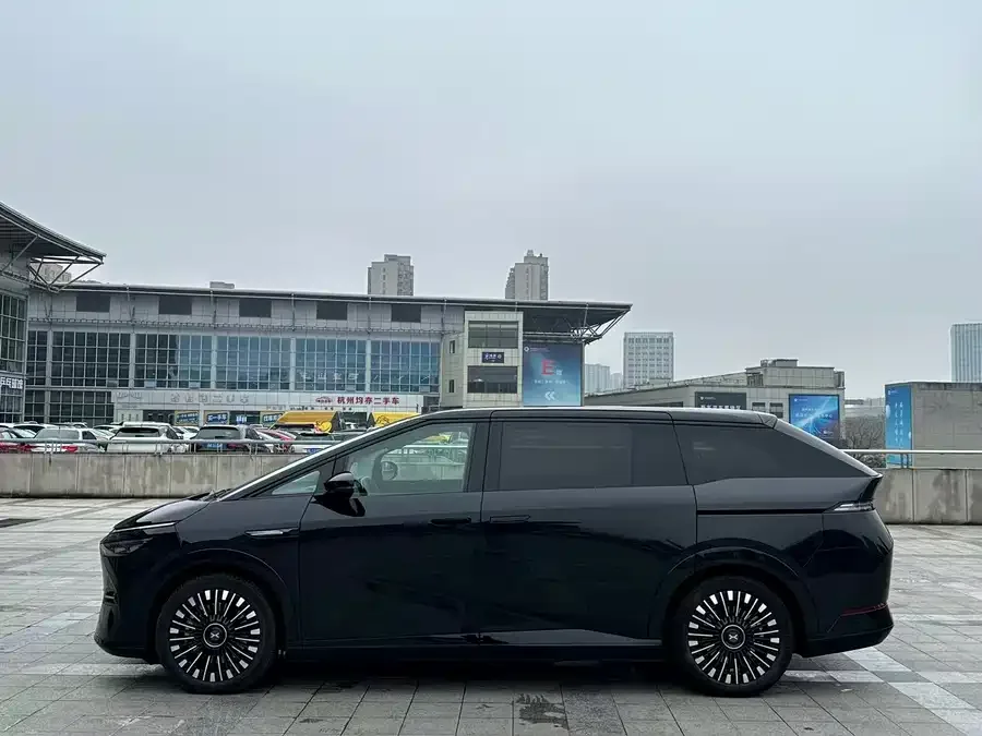 XPeng XPeng X9 XPeng X9 2025 model, pure electric, 740km ultra-long range (Max). 2025 — миниатюра 2