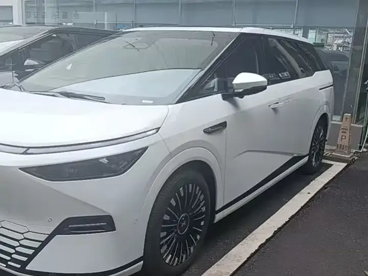 XPeng XPeng X9 XPeng X9 2025 model, pure electric, 740km ultra-long range (Max). 2025 — миниатюра 5