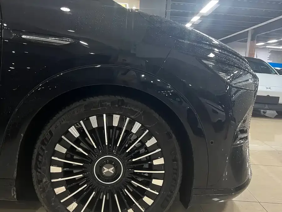XPeng XPeng X9 XPeng X9 2025 Pure Electric 650km Long Range Max 2026 — миниатюра 2