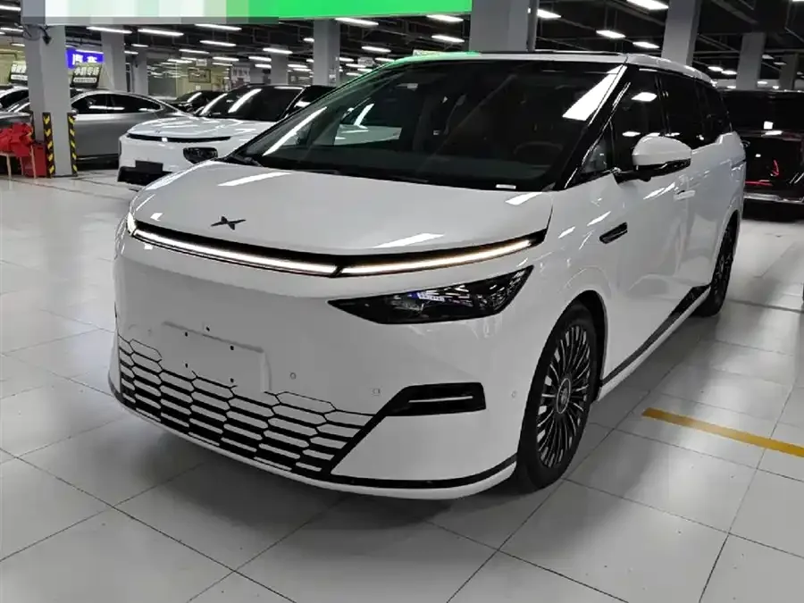 XPeng XPeng X9 2025