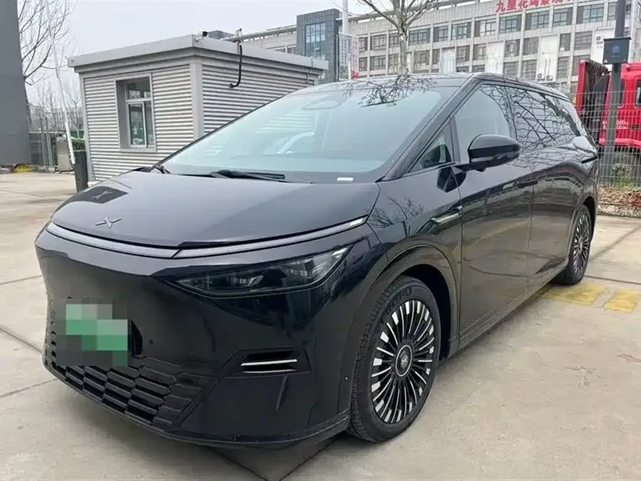 XPeng XPeng X9 2025