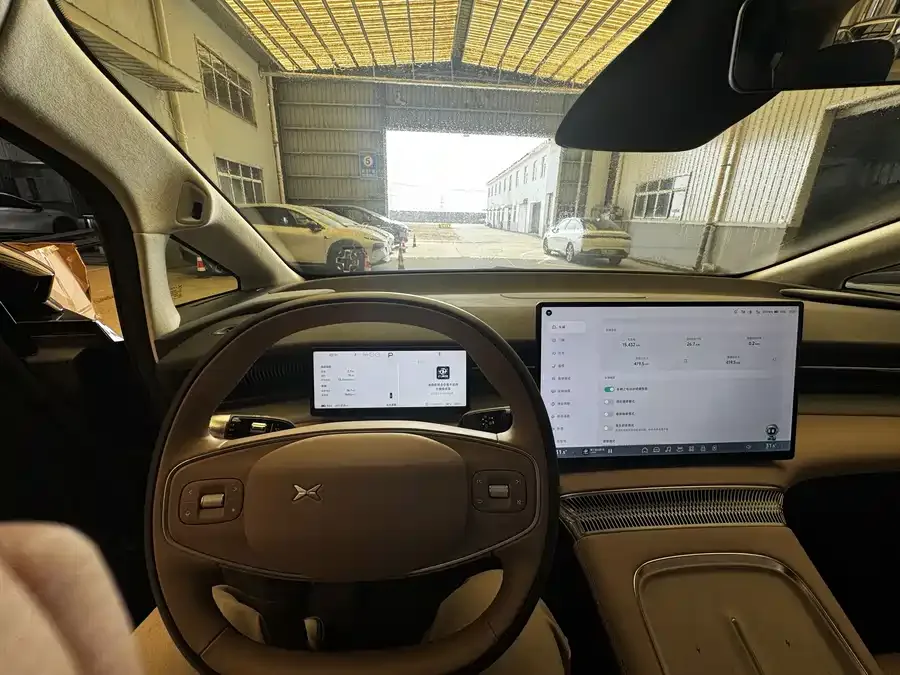 XPeng XPeng X9 XPeng X9 2025 model, pure electric, 740km ultra-long range (Max). 2025 — миниатюра 3