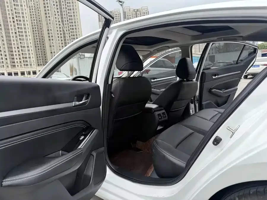 Nissan Altima 2025 Teana 2.0L XL-TLS Enjoy Edition 2025 — миниатюра 2