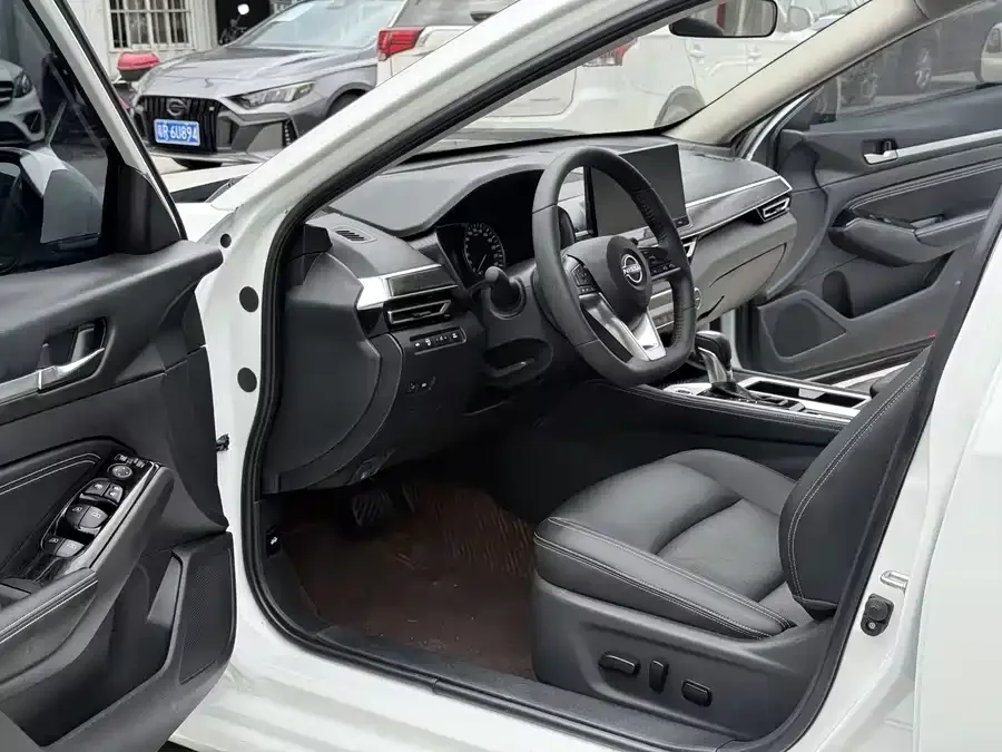 Nissan Altima 2025 Teana 2.0L XL-TLS Enjoy Edition 2025 — миниатюра 4