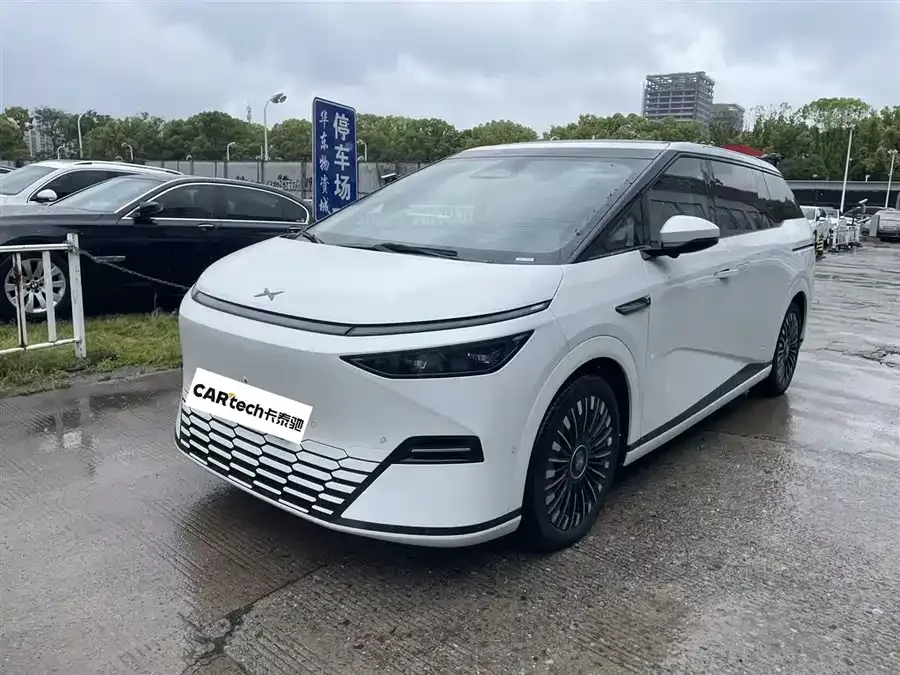 XPeng XPeng X9 2025
