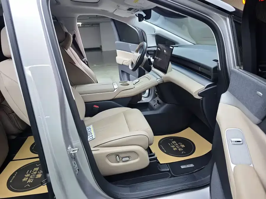 XPeng XPeng X9 Xpeng X9 2024 640 four-wheel drive high-performance Max 2024 — миниатюра 5