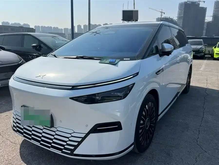 XPeng XPeng X9 2025