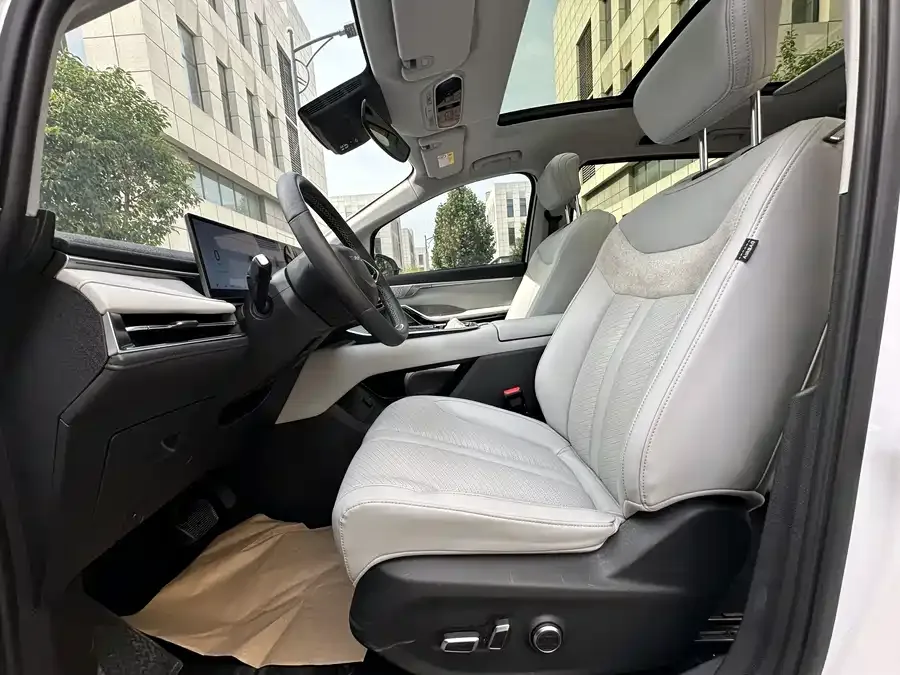 Maxus G70 2024 2.0T automatic flagship version 7 seats 2023 — миниатюра 4