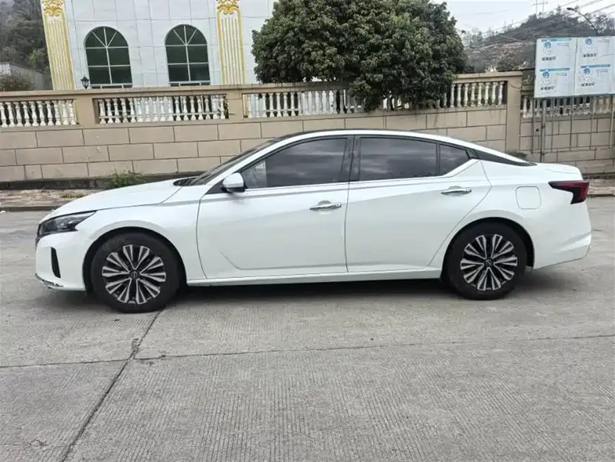 Nissan Altima 2022 Teana 2.0L XL-TLS Enjoy Edition 2023 — миниатюра 5