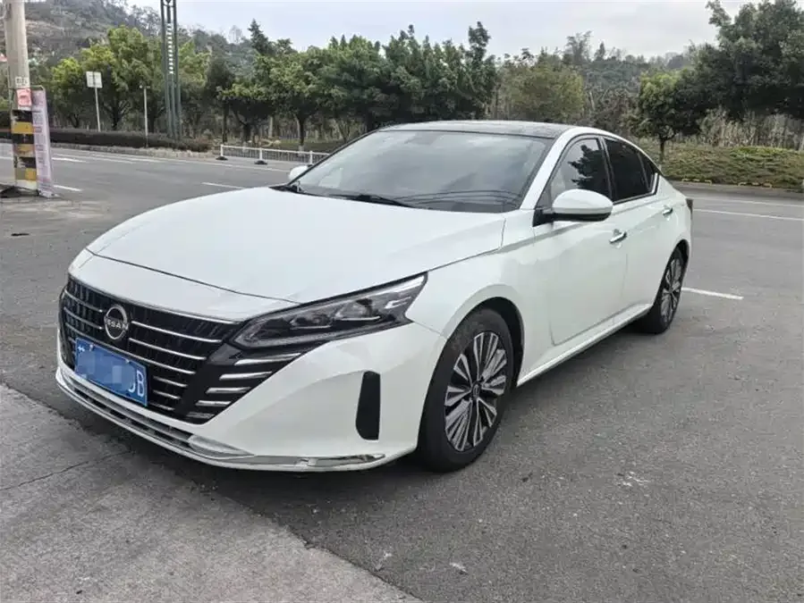 Nissan Altima 2023