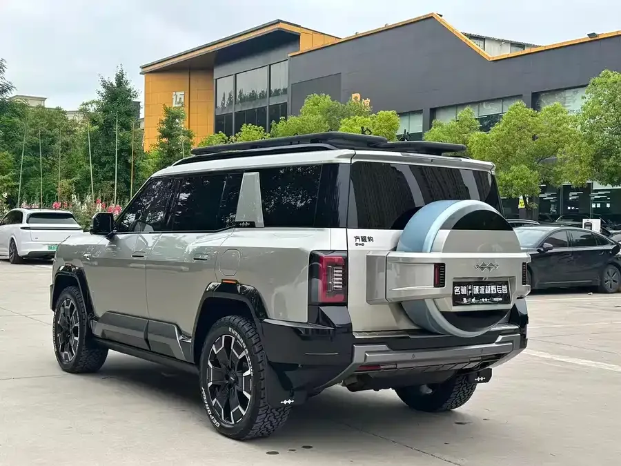 BYD Leopard Leopard 8 Leopard 8 2025 Intelligent and Brave Flagship Edition 6 Seaters 2024 — миниатюра 2