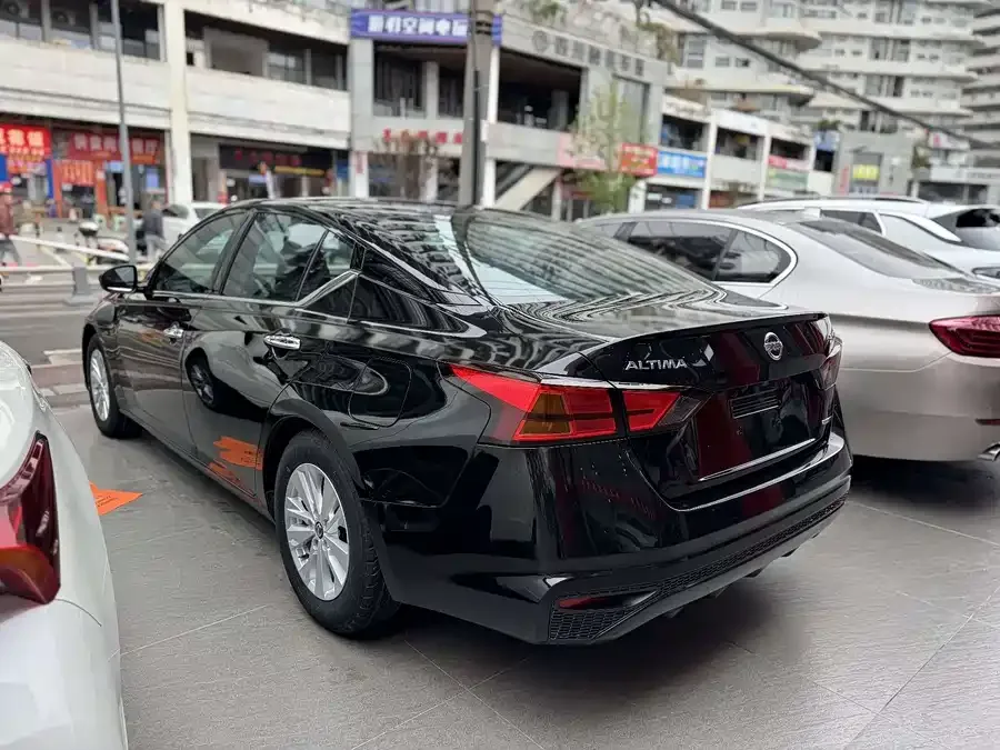 Nissan Altima Teana 2021 2.0L XL Comfort Edition 2022 — миниатюра 5