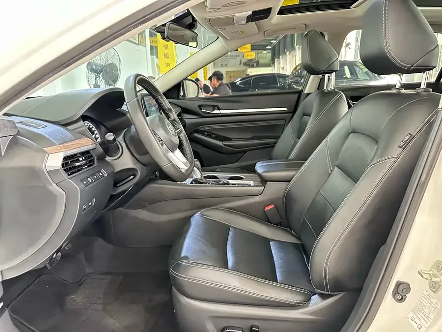 Nissan Altima Teana 2021 2.0L XL Comfort Edition 2022 — миниатюра 4