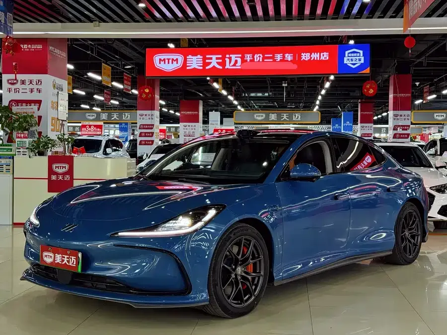 Zhiji L6 2025