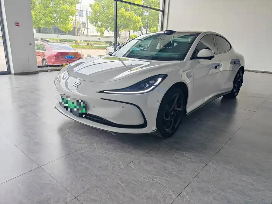 Zhiji L6 Zhiji L6 2024 Max Ultra-Long-Range Edition 2025 — фото 1, купить с доставкой в Москву