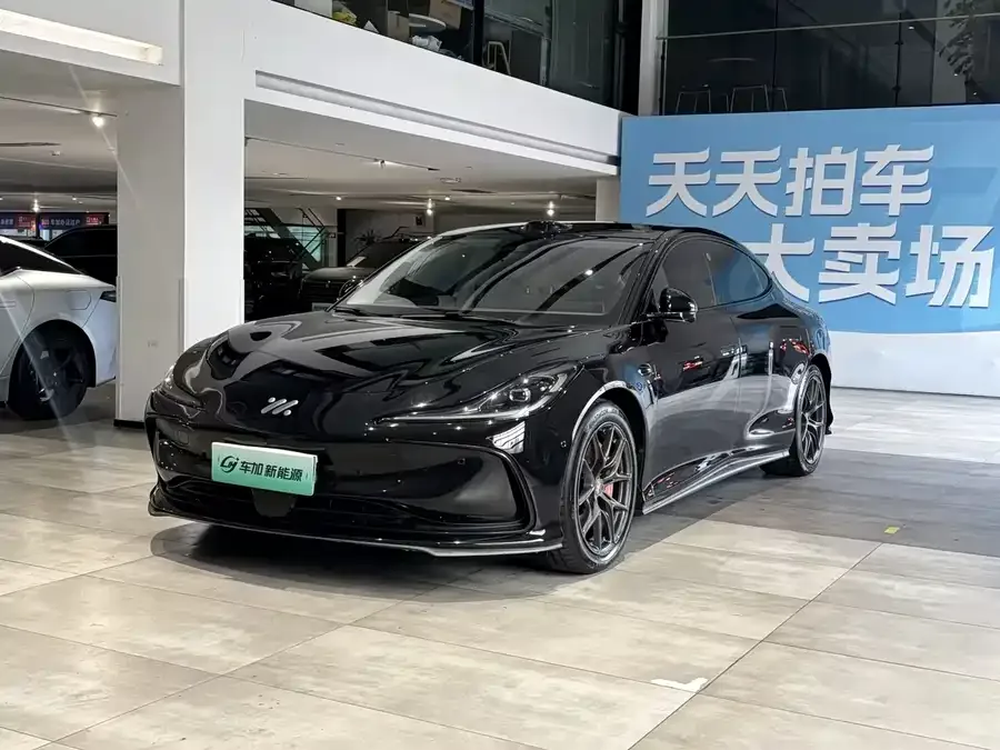 Zhiji L6 2025
