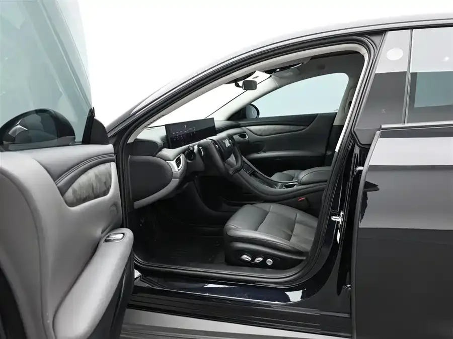 Zhiji L6 Zhiji L6 2024 Max Standard Edition 2025 — миниатюра 3