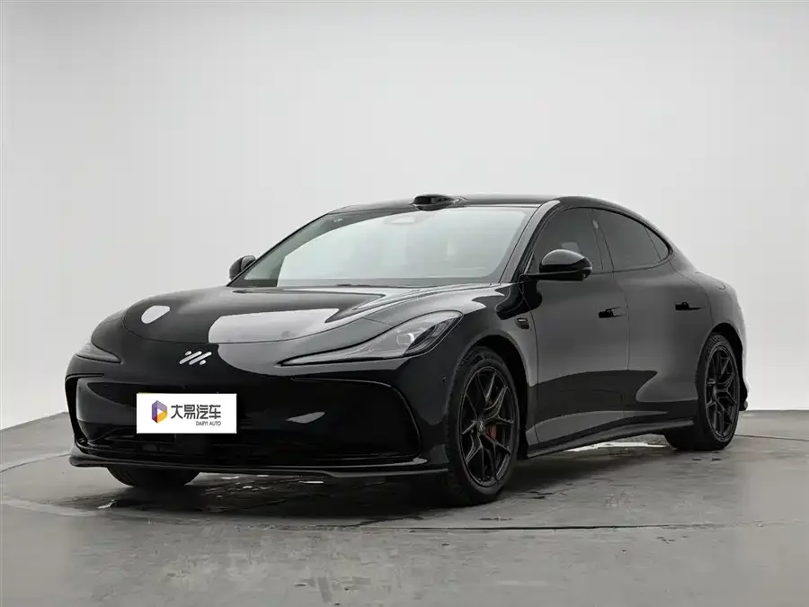 Zhiji L6 2025
