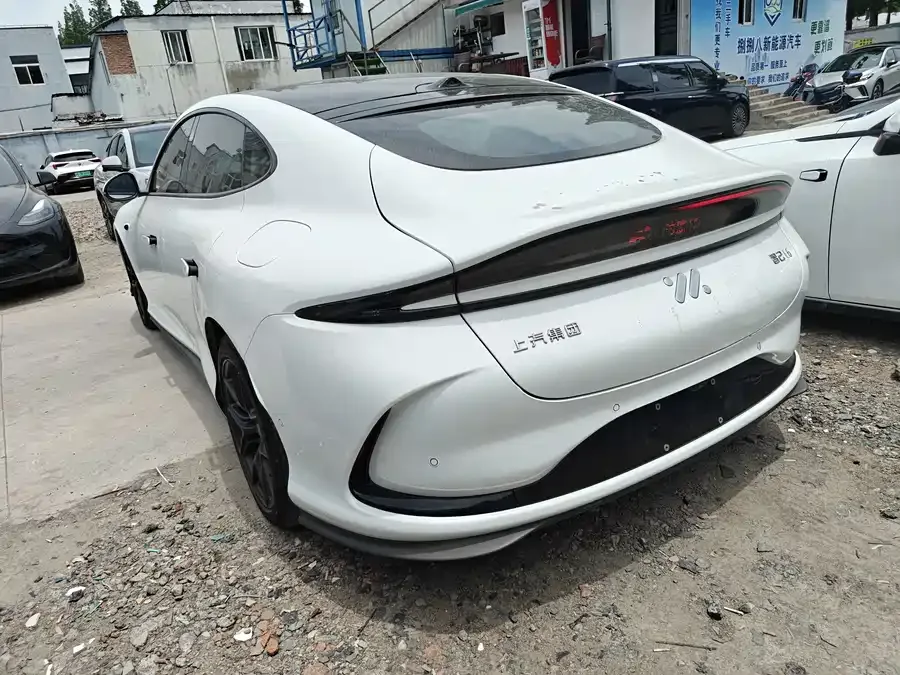 Zhiji L6 Zhiji L6 2024 Max Standard Edition 2025 — миниатюра 3