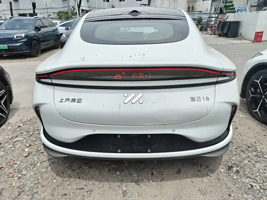 Zhiji L6 Zhiji L6 2024 Max Standard Edition 2025 — миниатюра 5