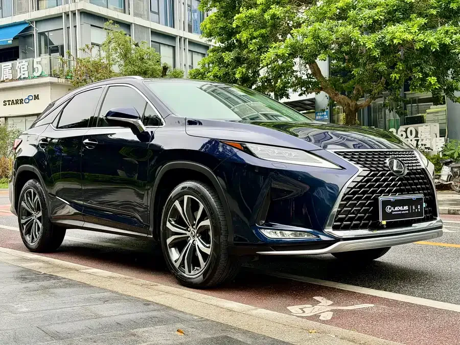 Lexus RX 2020 facelift 300 four-wheel drive elegant version 2022 — миниатюра 2