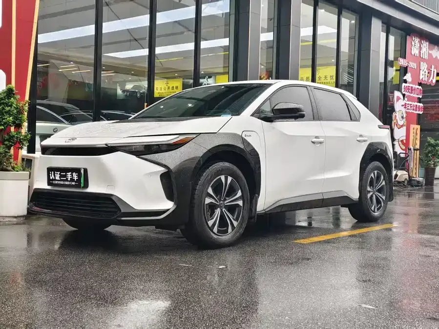 Toyota BOZ 4X 2024