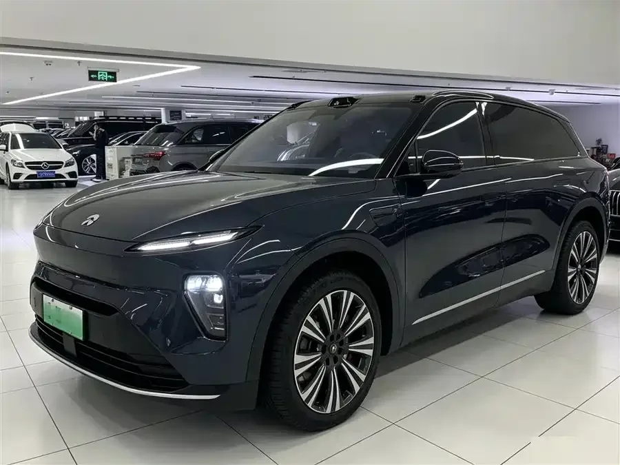 NIO ES8 2025