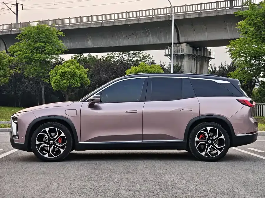 NIO ES8 NIO ES8 2020 580km Signature Edition Seven-Seater 2022 — миниатюра 4